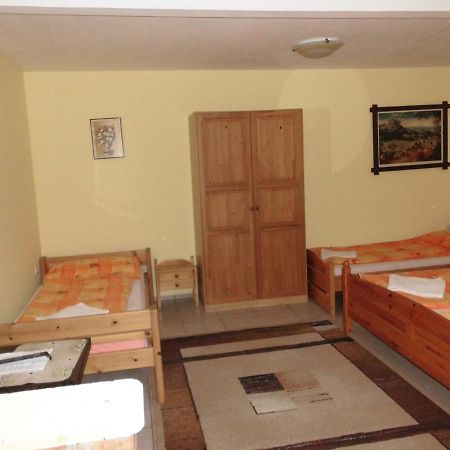 Fenyves Apartman Sárospatak Exterior foto