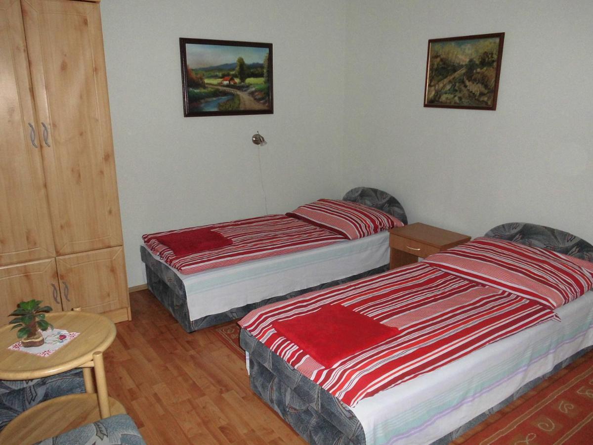 Fenyves Apartman Sárospatak Exterior foto